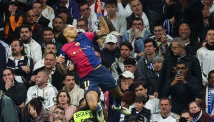 kaiyun-险些被卖到大火 拉菲尼亚能成巴萨R世系桑巴巨星？