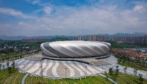 开云官网-重庆龙兴足球场可容纳约6万人观赛，包括一个1万座的整体看台